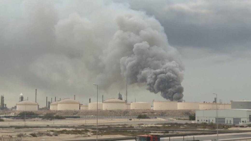 Click to play video: 'Global energy watchdog warns of unexpected disruption in global oil market'