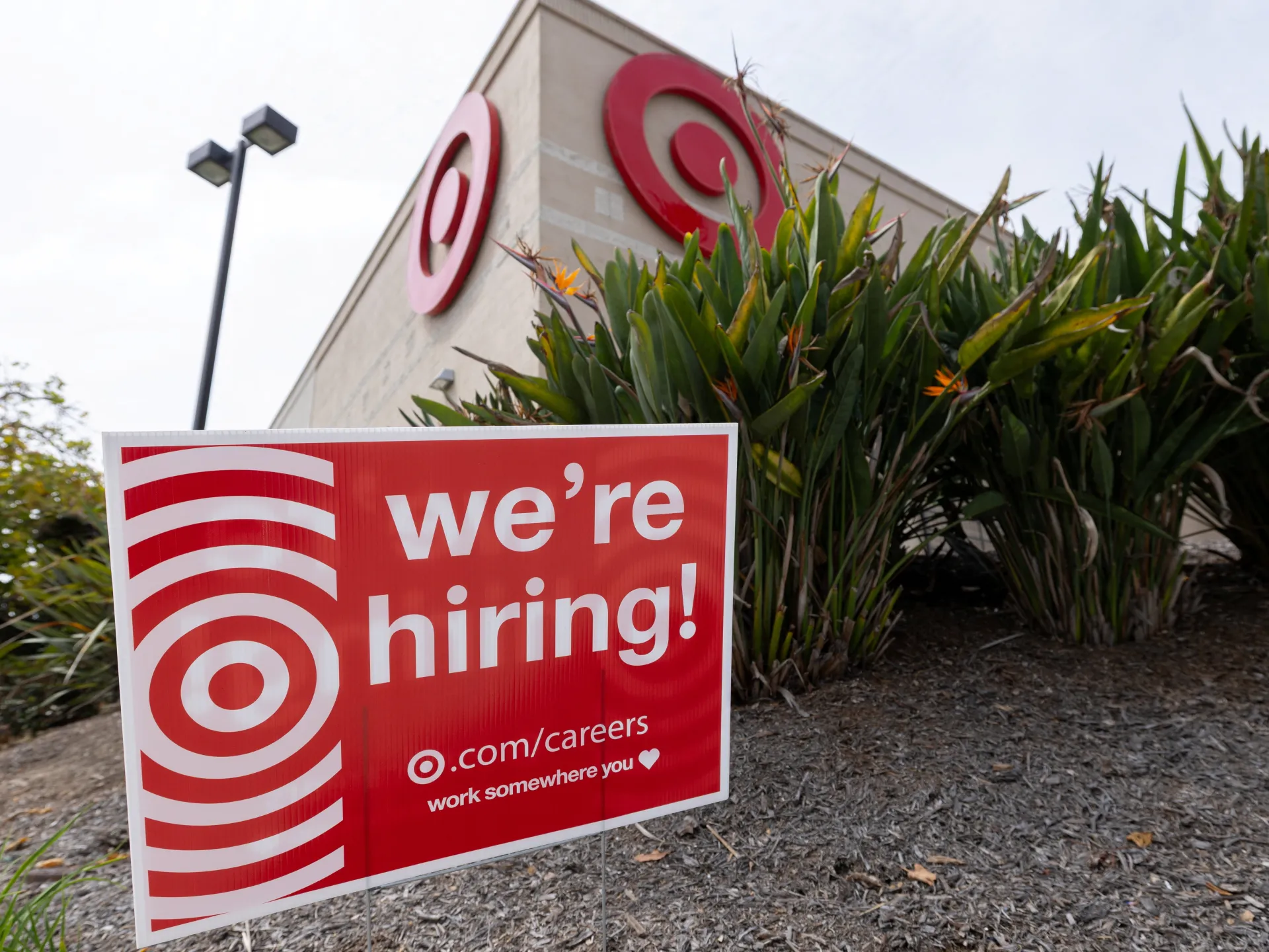 Hiring in the US is in an epidemic decline as the job market continues to shrink