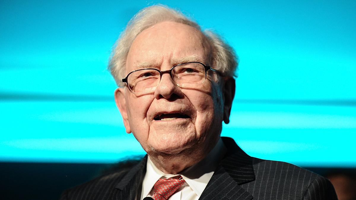 'We are not in it to make 5% or 6%': Warren Buffett calls the Iran war market dip 'nothing.' What he sees when others don't